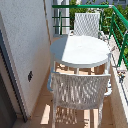 A-vila Golem (Tirana)