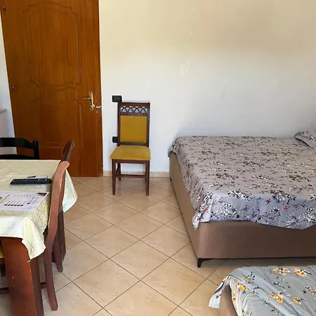 A-vila Pensión